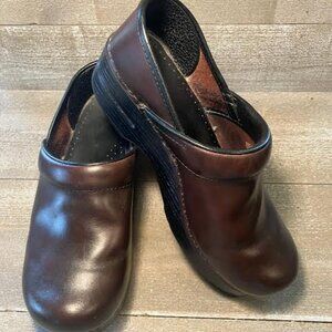 Dansko clogs/mule size 6.5